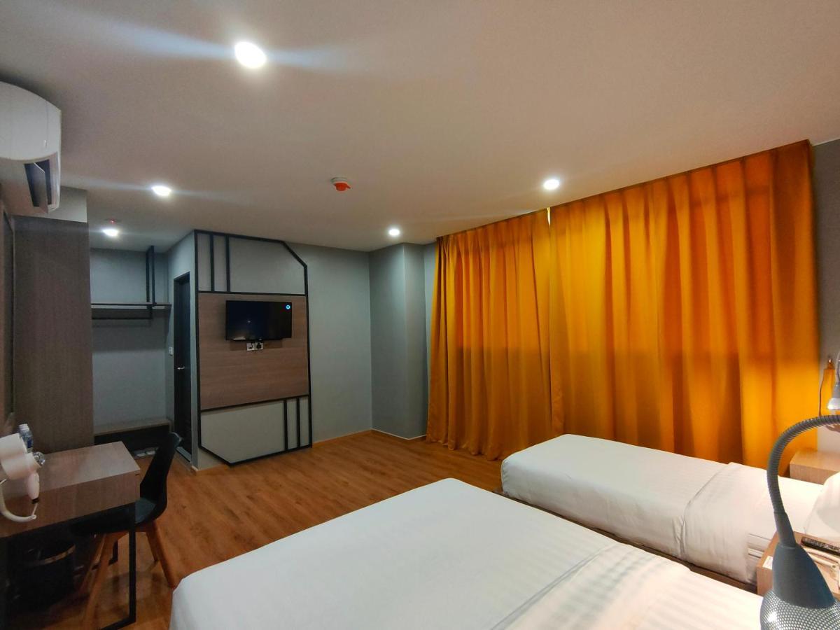 Uptown Hotel Semporna Exterior photo