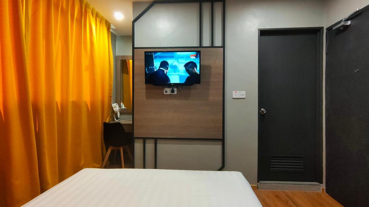 Uptown Hotel Semporna Exterior photo